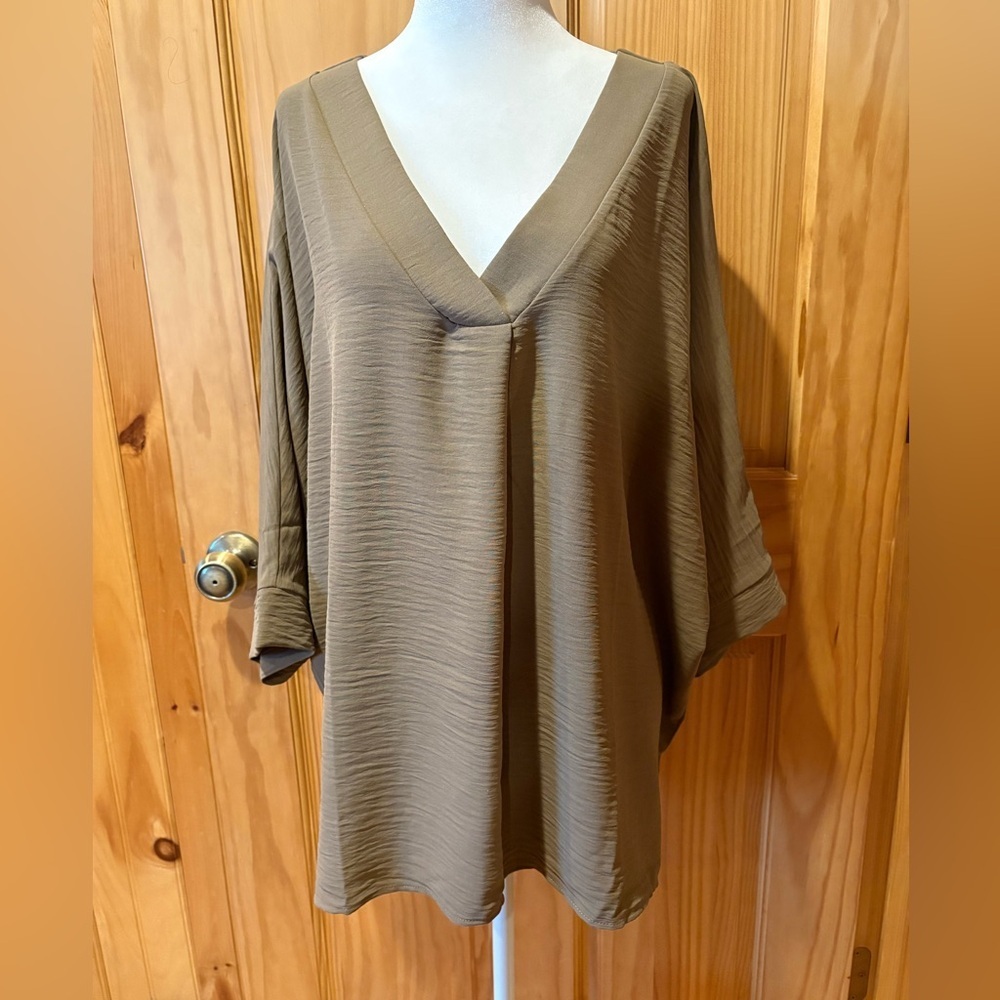 Zenana Women's V-Neck Over sized/Tunic Taupe Top Size L